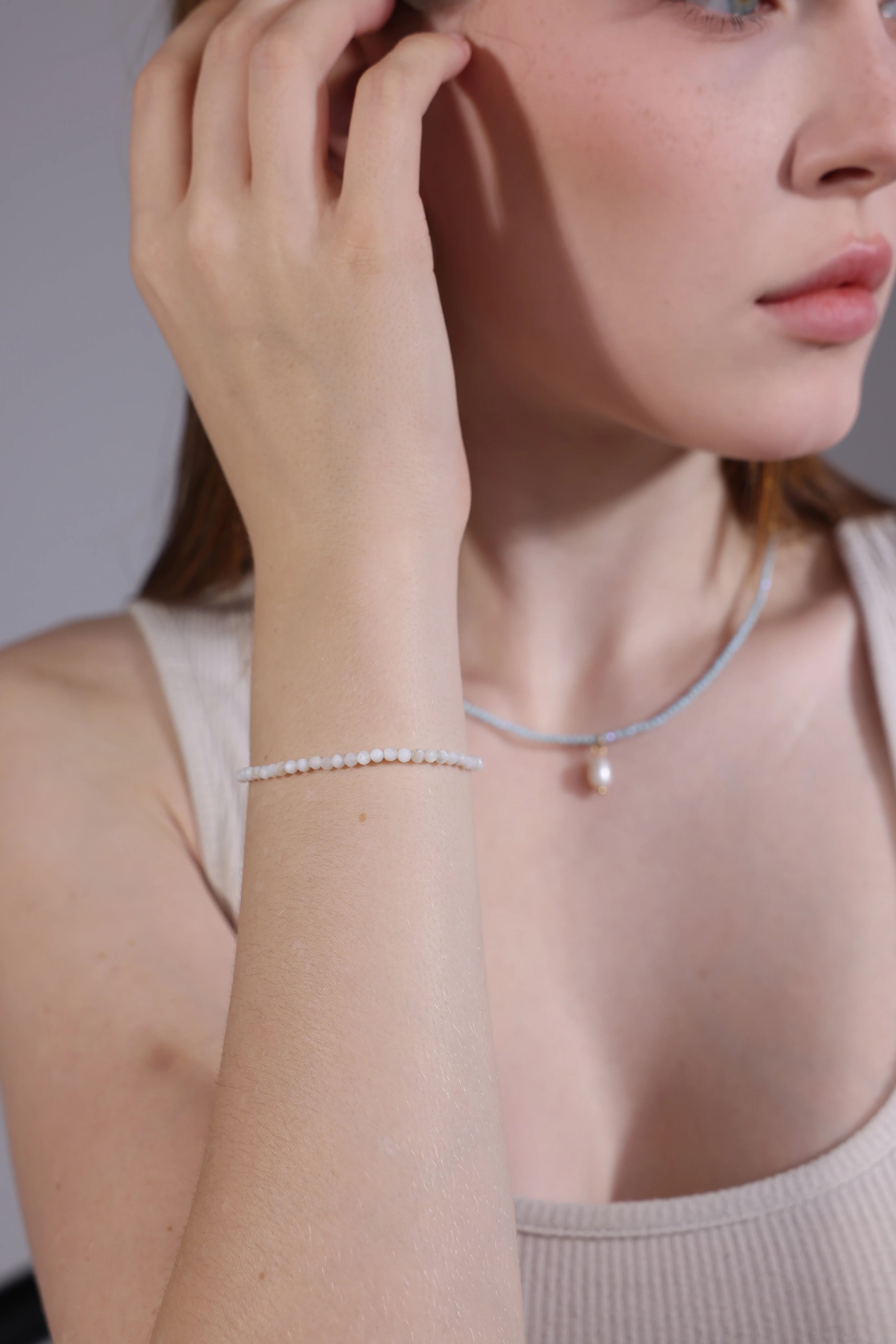 model-wearing-white-agate-bracelet-minimalist-bridal